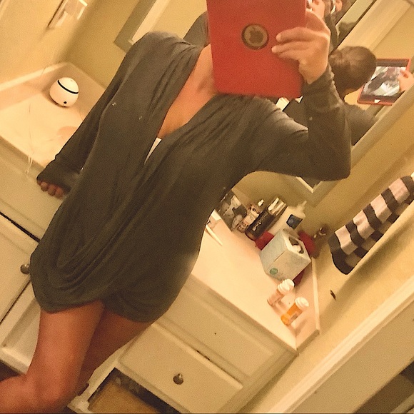 NEW LISTING ‼️ Charcoal Wrap Tunic Top vne… - Picture 2 of 16